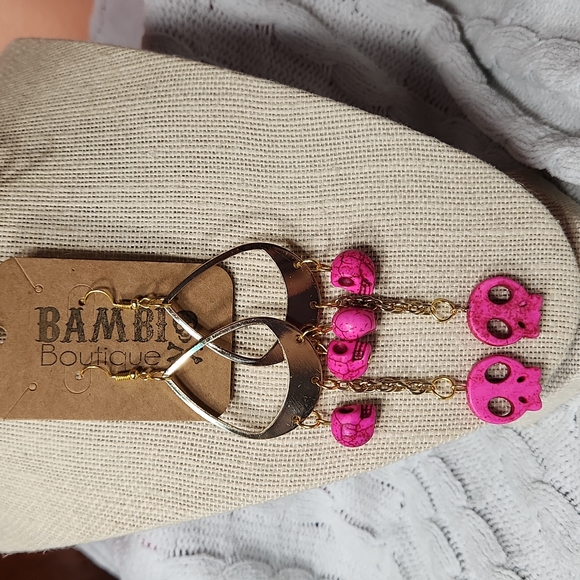 Handmade Distressed Sugar Skull Teardrop Chain Linked Earrings - Picture 2 of 4